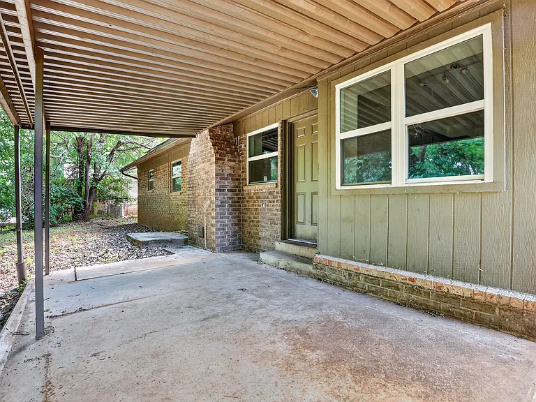 1024 Washington St — Photo 32