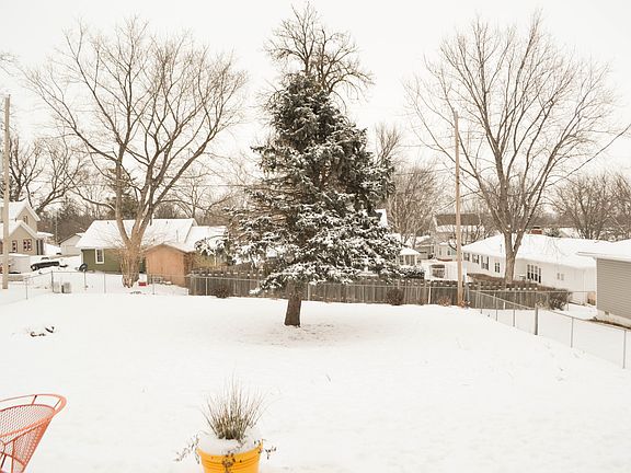Spacious, fenced back yard