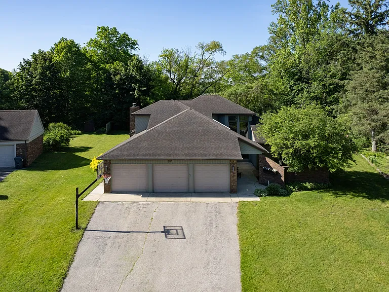 381 Timber Dr — Photo 7