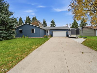 511 21st St NW, East Grand Forks, MN, 56721