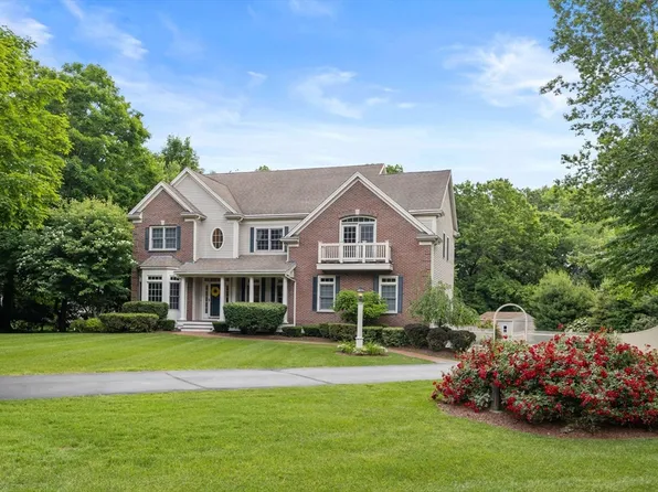 11 Stillbrook Ln, Mansfield, MA 02048