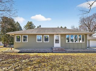 411 Sunnydale Ln SE, Rochester, MN 55904