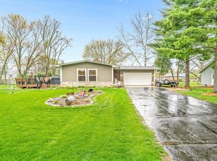 7S594 Rhodes St, Big Rock, IL 60511