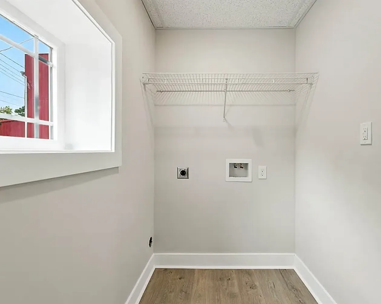 Studio, 1000 sqft, $1,200 — Photo 1