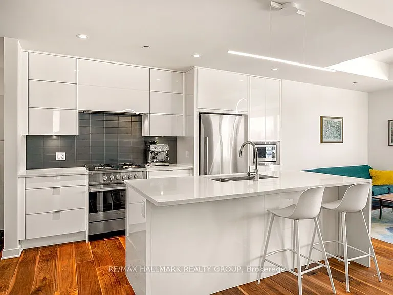 135 Barrette St #406 — Photo 18