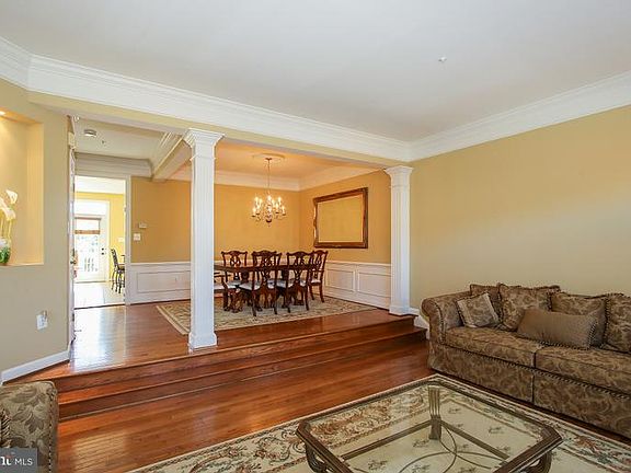 4th image of 13549 Flowerfield Dr