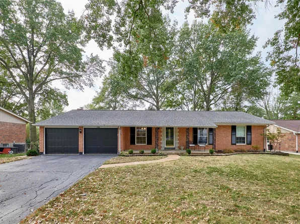 1536 La Dina Pl, Ballwin, MO 63011