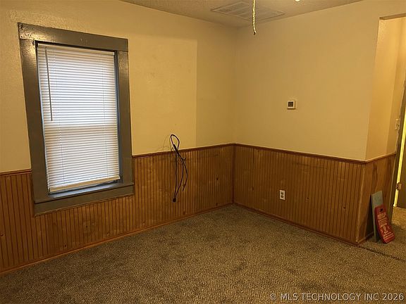 4th image of 2207 Sallie St