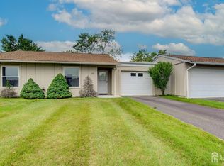 27 Larch Plz, Monroe Township, NJ 08831