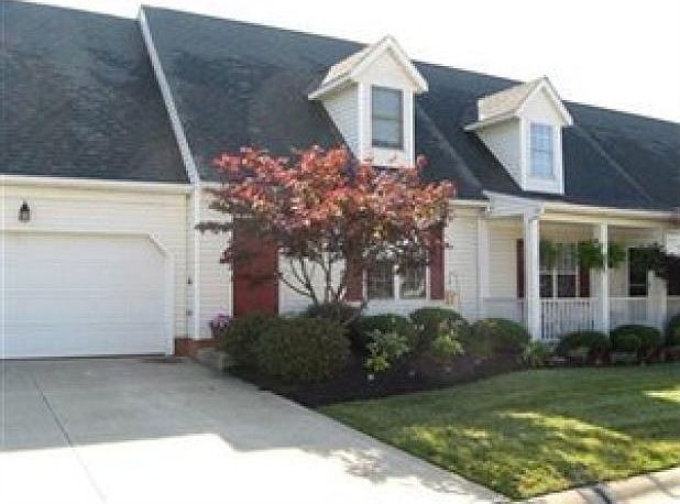 1st image of 42 High Point Dr Unit 23