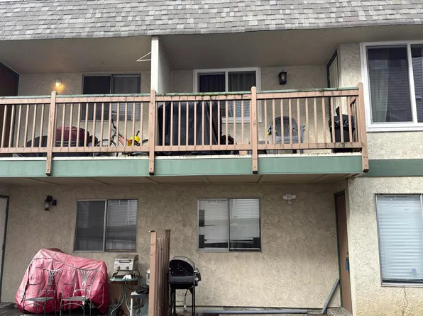 8911 Holly Dr APT 110, Everett, WA 98208