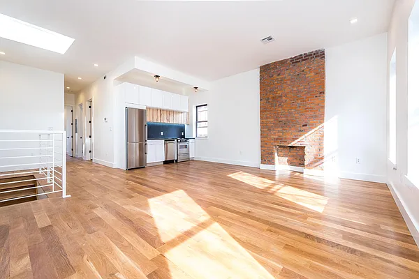 Rented by Nooklyn NYC LLC | media 13