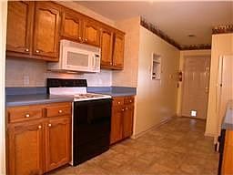 Eat-In Kitchen
