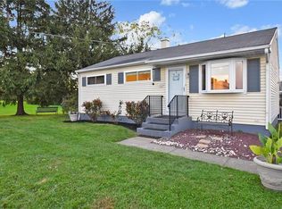 2204 Dogwood Ln, Bethlehem, PA 18018
