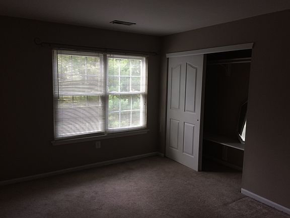 Guest Room 12' x 15'
