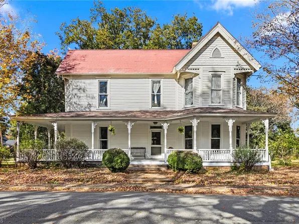 200 Albright Ave, Graham, NC 27253