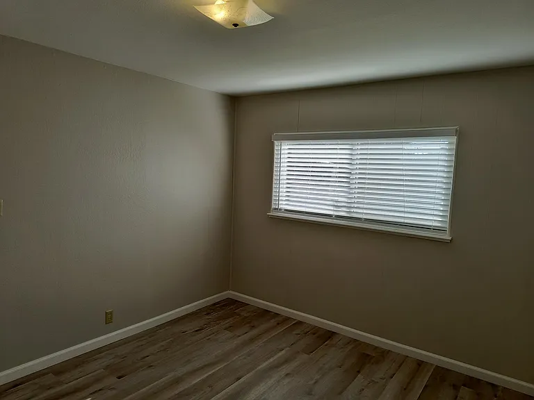 3636 Alberta Ave — Photo 15