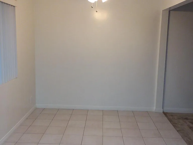 2732 Arlington Ave — Photo 4