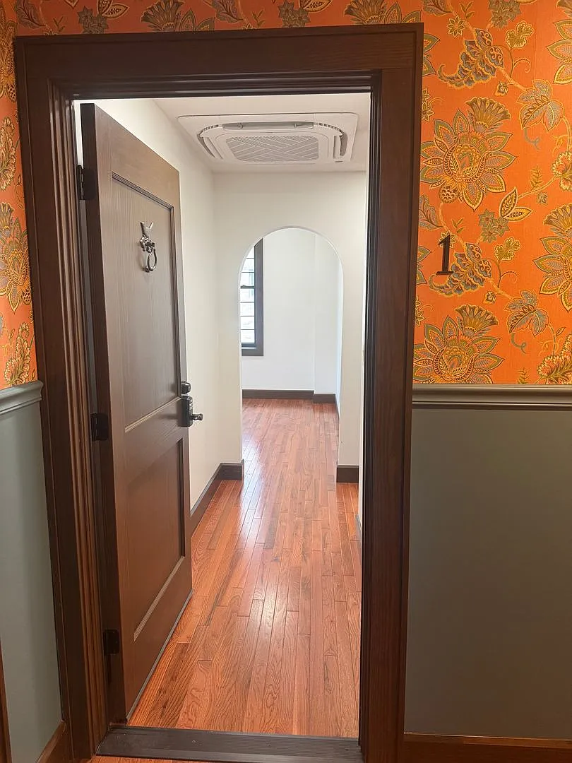 Meridian Flats — Photo 3