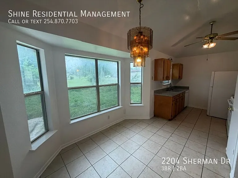 2204 Sherman Dr — Photo 9