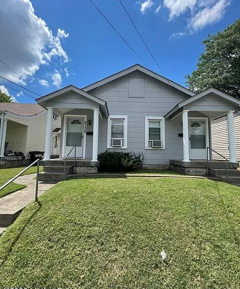 2138 Crittenden Dr — Photo 1