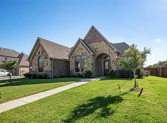 2nd image of 5126 Crestwater Dr