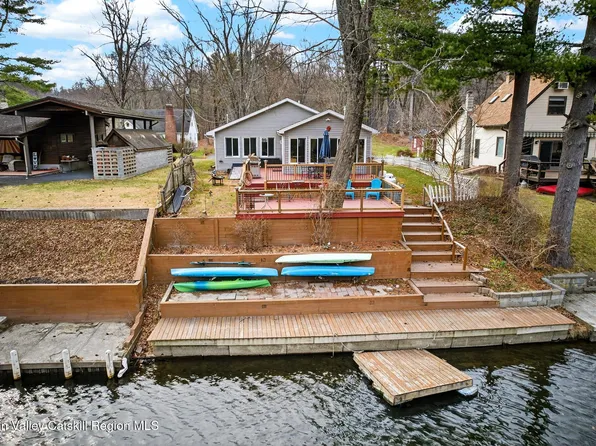 205 Esopus Creek Road, Saugerties, NY 12477