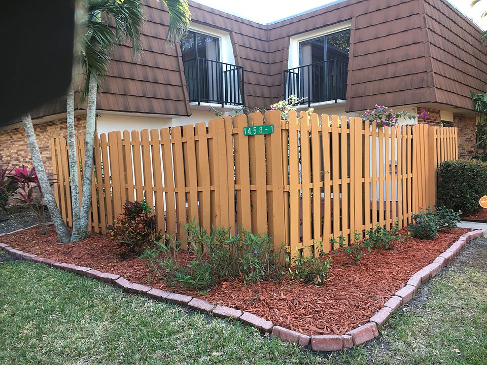 1st image of 1458 Park Shore Cir APT 1