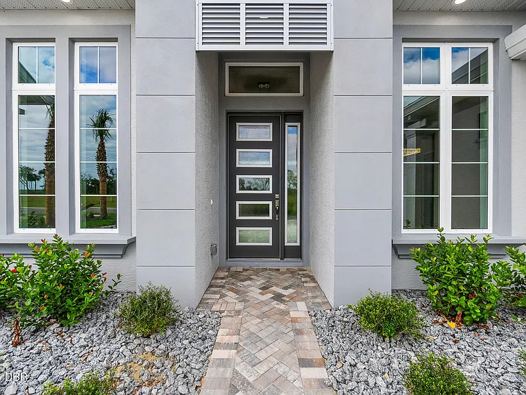 29 Coronado Rd — Photo 5