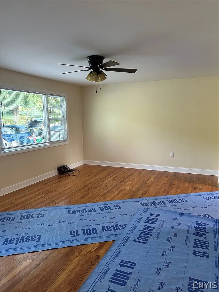 3 bed, 2.0 bath, 1520 sqft, $2,000 — Photo 4