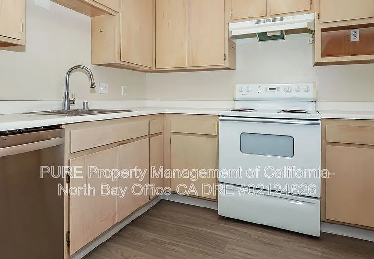 5252 Old Redwood Hwy #20 — Photo 5