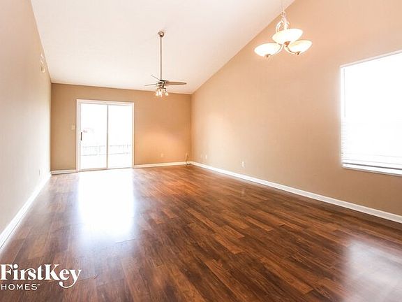 3rd image of 5045 Rocky Mountain Dr