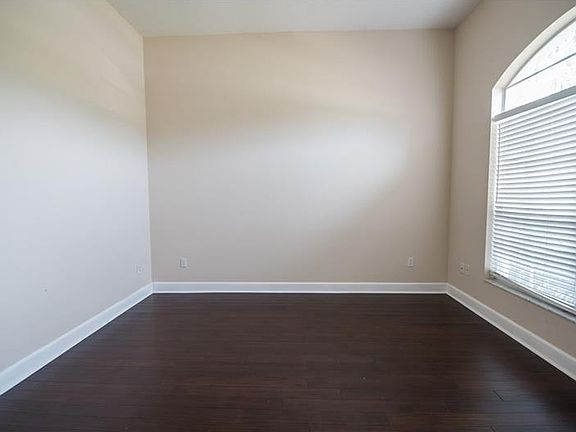 4th image of 14008 San Mateo Ct