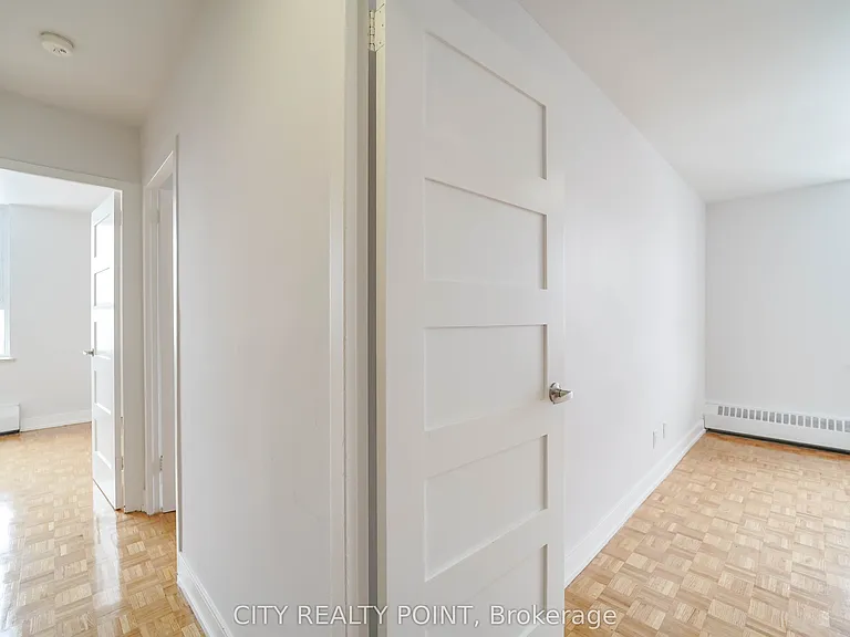 6200 Bathurst St #410 — Photo 23