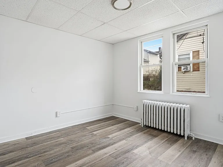 126 W 9th Ave — Photo 16