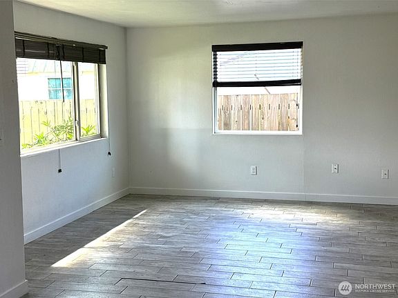 2nd image of 913 G Street