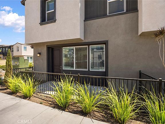 3rd image of 2843 E Bedford Privado