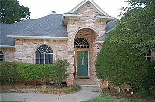 2nd image of 5307 Bradley Ln