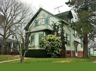 180 Albert Ave, Cranston, RI 02905