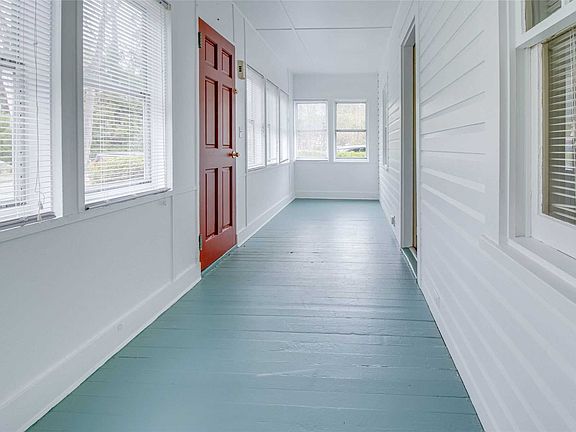 2nd image of 5 Sylvan Ln
