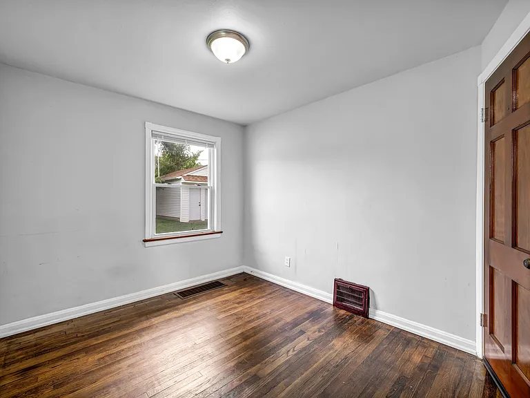 5505 South Blvd — Photo 18