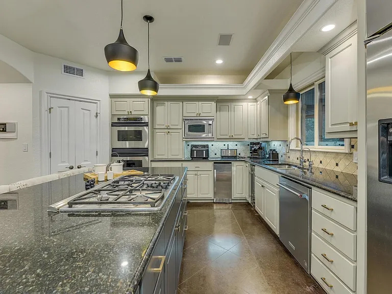 813 Moonlight Bay Dr — Photo 5