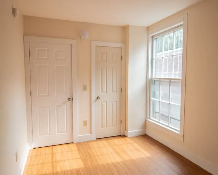 332 Pleasant St — Photo 6