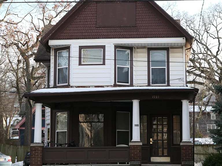 1935 University Ave #1 — Photo 1