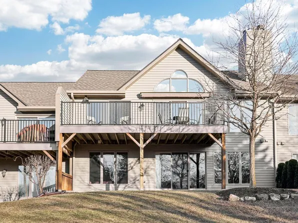 445 Sunset TRAIL, Hartland, WI 53029