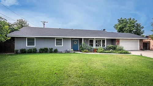 25597 Lomas Verdes St Photo 1