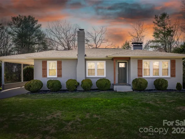 3131 Jones Wade Rd, Hudson, NC 28638