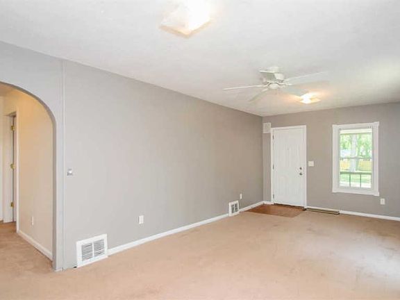 3rd image of 1569 Franklin St
