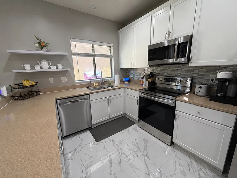 1072 S Cheshire Ln — Photo 5