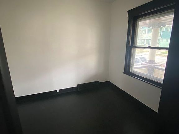 3rd image of 3026 E 123rd St #1